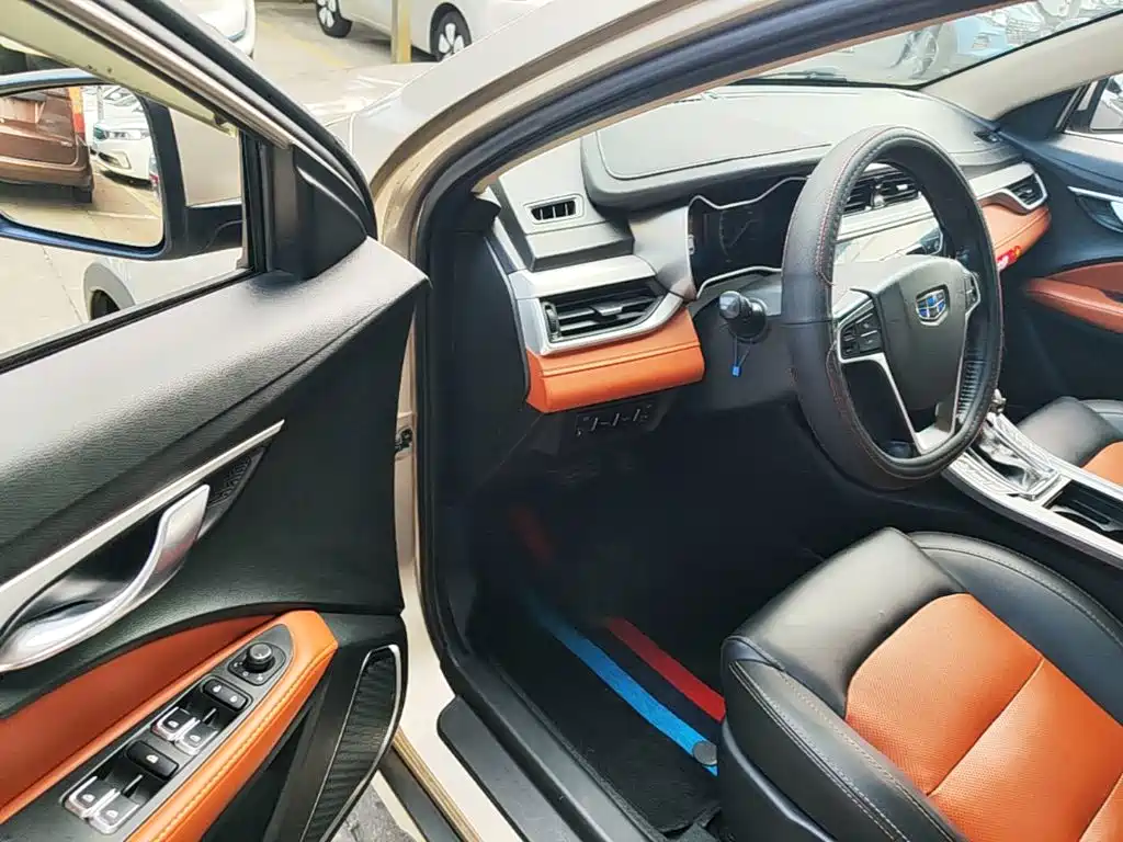 Фото 16 - Geely Vision S1