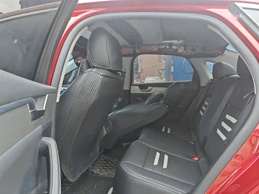 BYD Qin Pro 2018 1.5TI Automatic Smart Connected Dynamic Edition фото 17
