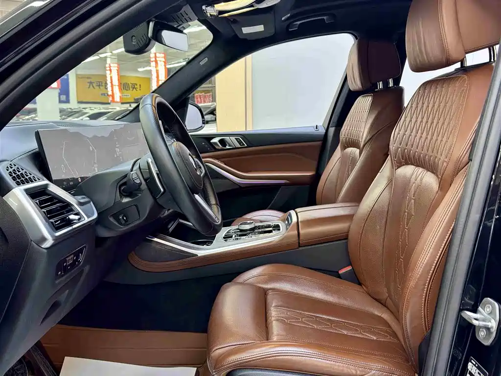 BMW X7 2023 xDrive40i Exclusive M Sport Package фото 8