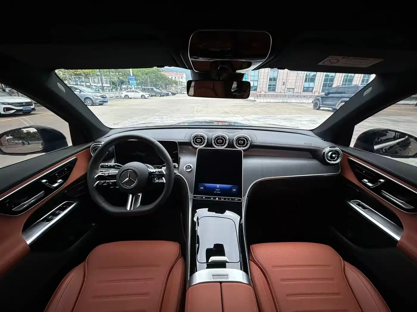 Mercedes-Benz GLC 2025 Facelift GLC 260 L 4MATIC Luxury фото 5
