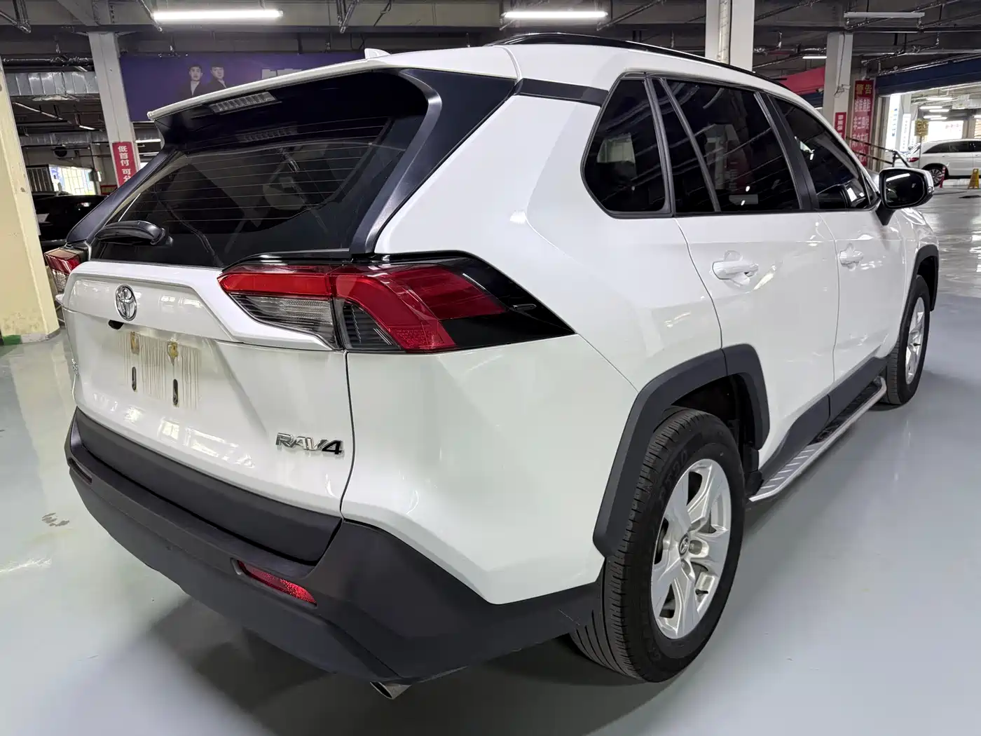 Toyota RAV4 Rongfang 2023 2.0L CVT 2WD Urban Edition фото 17