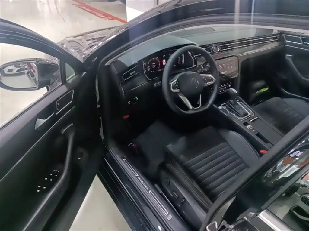 Volkswagen Magotan 2020 380TSI DSG Luxury фото 12
