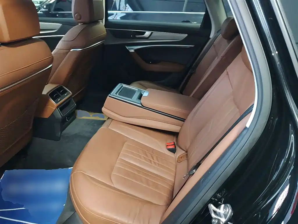 Audi A6L 2019 40 TFSI Luxury Elegance фото 13