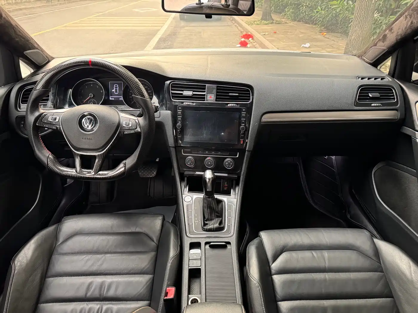 Volkswagen Golf 2016 1.4TSI 25th Anniversary Edition фото 5