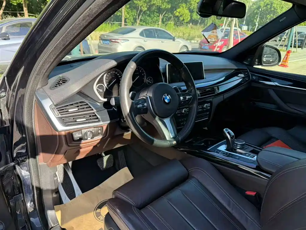 BMW X5 (Import) 2017 xDrive35i M Sport фото 8