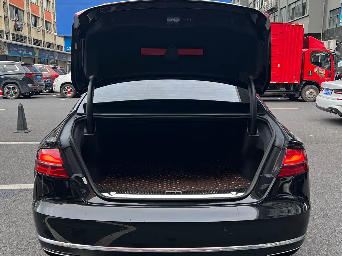 Audi A8 2014 A8L 45 TFSI quattro Comfort фото 19