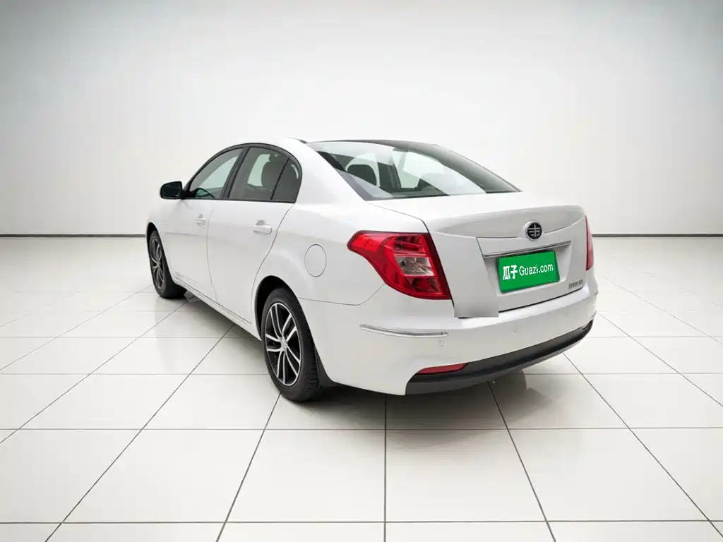 Фото 5 - Besturn B50