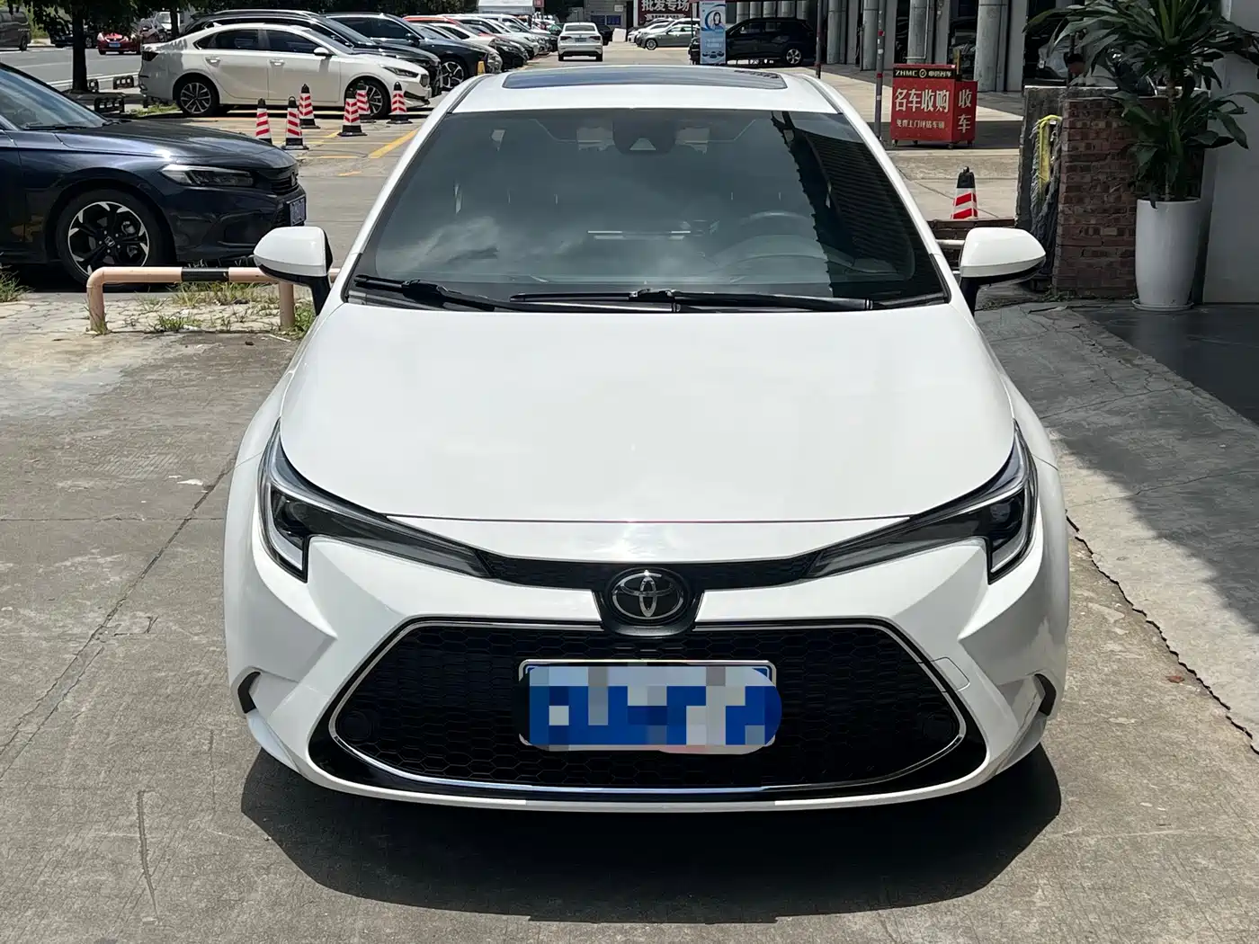 Toyota Levin 2023 185T CVT Luxury фото 2