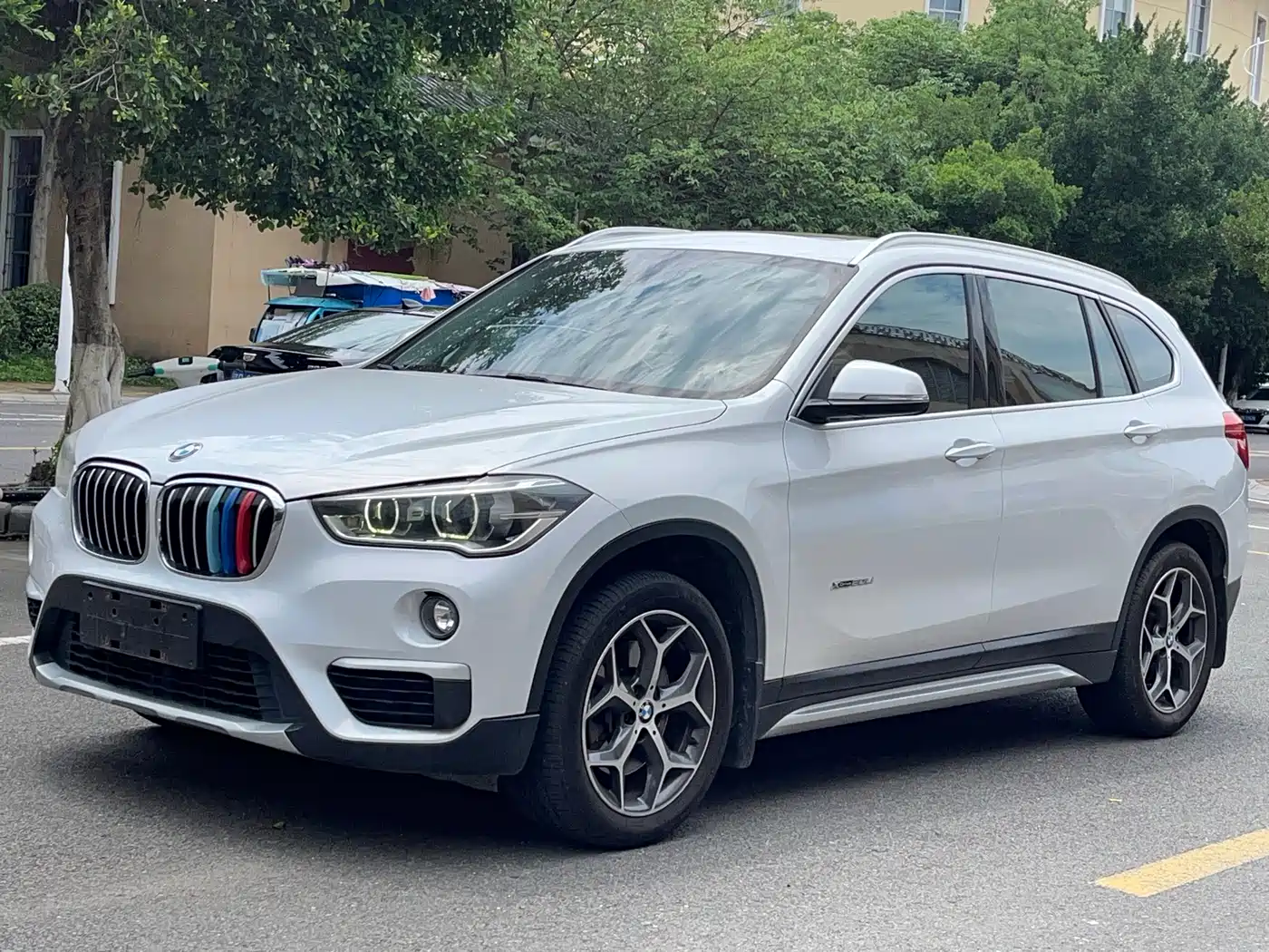 BMW X1 2018 xDrive20Li Premium Model фото 3