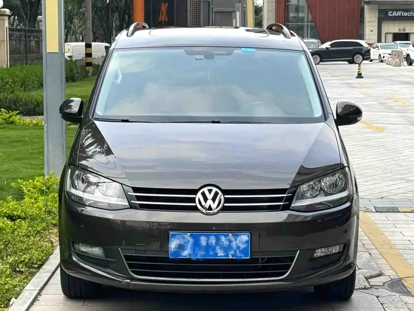 Volkswagen Sharan 2013 1.8TSI Standard фото 2