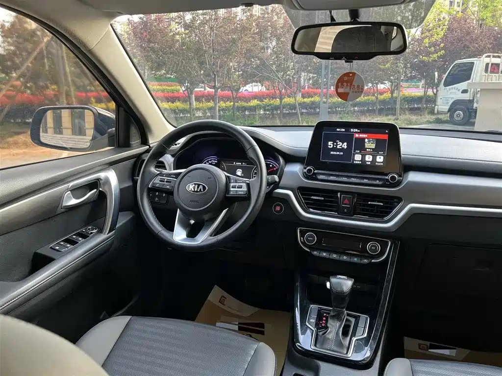 Kia Sportage 2019 2.0L Automatic Smart Luxury Edition фото 14