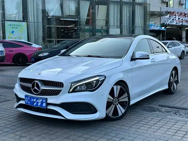 MERCEDES-BENZ CLA