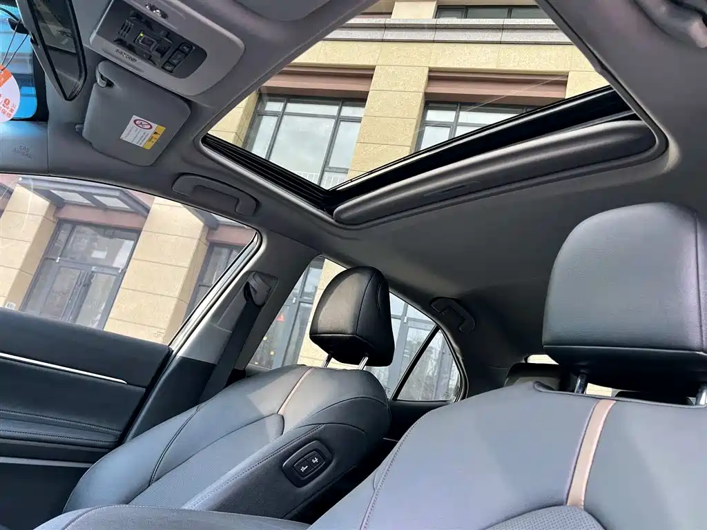 Toyota Camry 2021 2.0G Luxury Edition фото 14