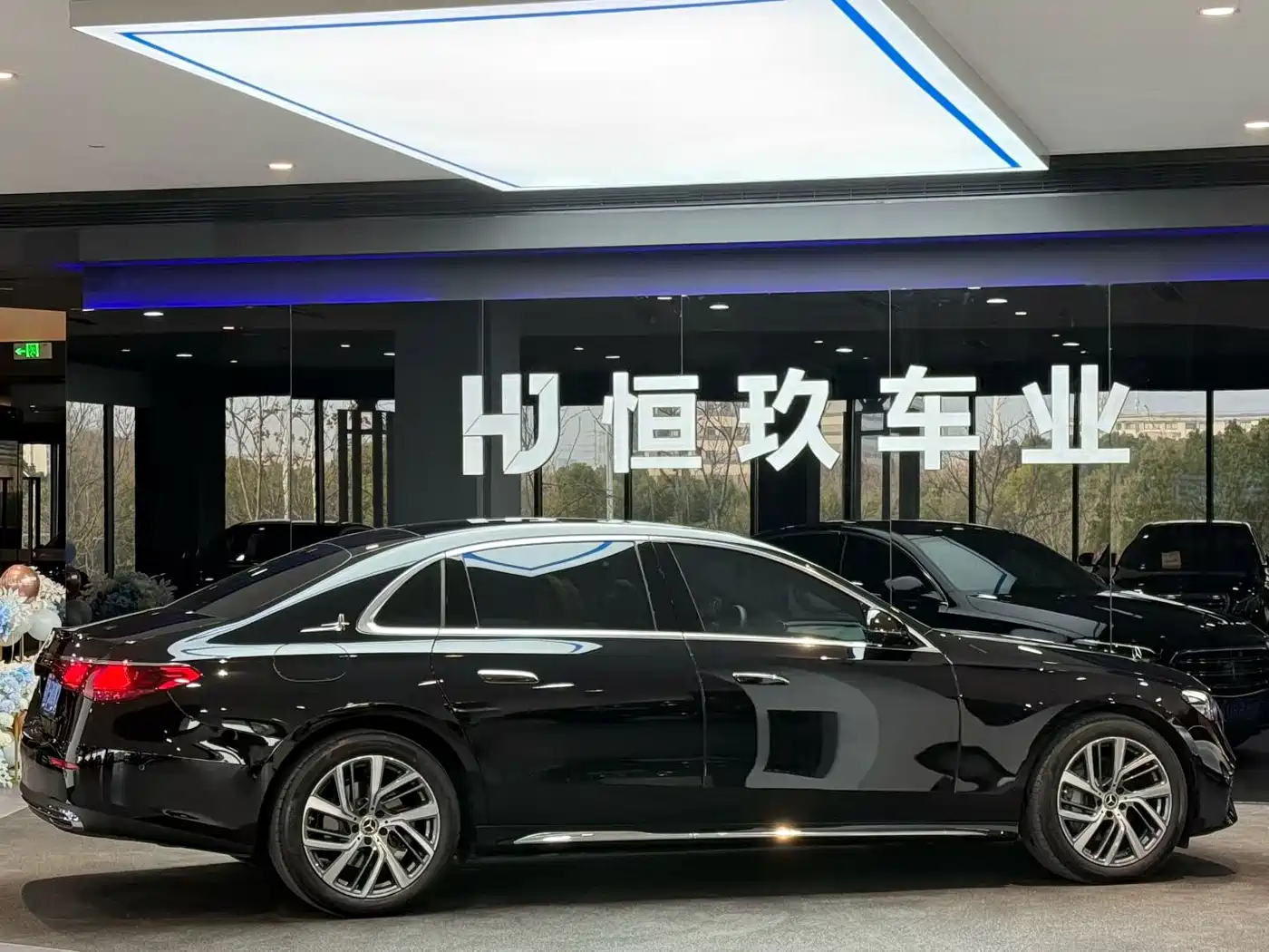 Mercedes-Benz E-Class 2024 E 300 L Fashion фото 8