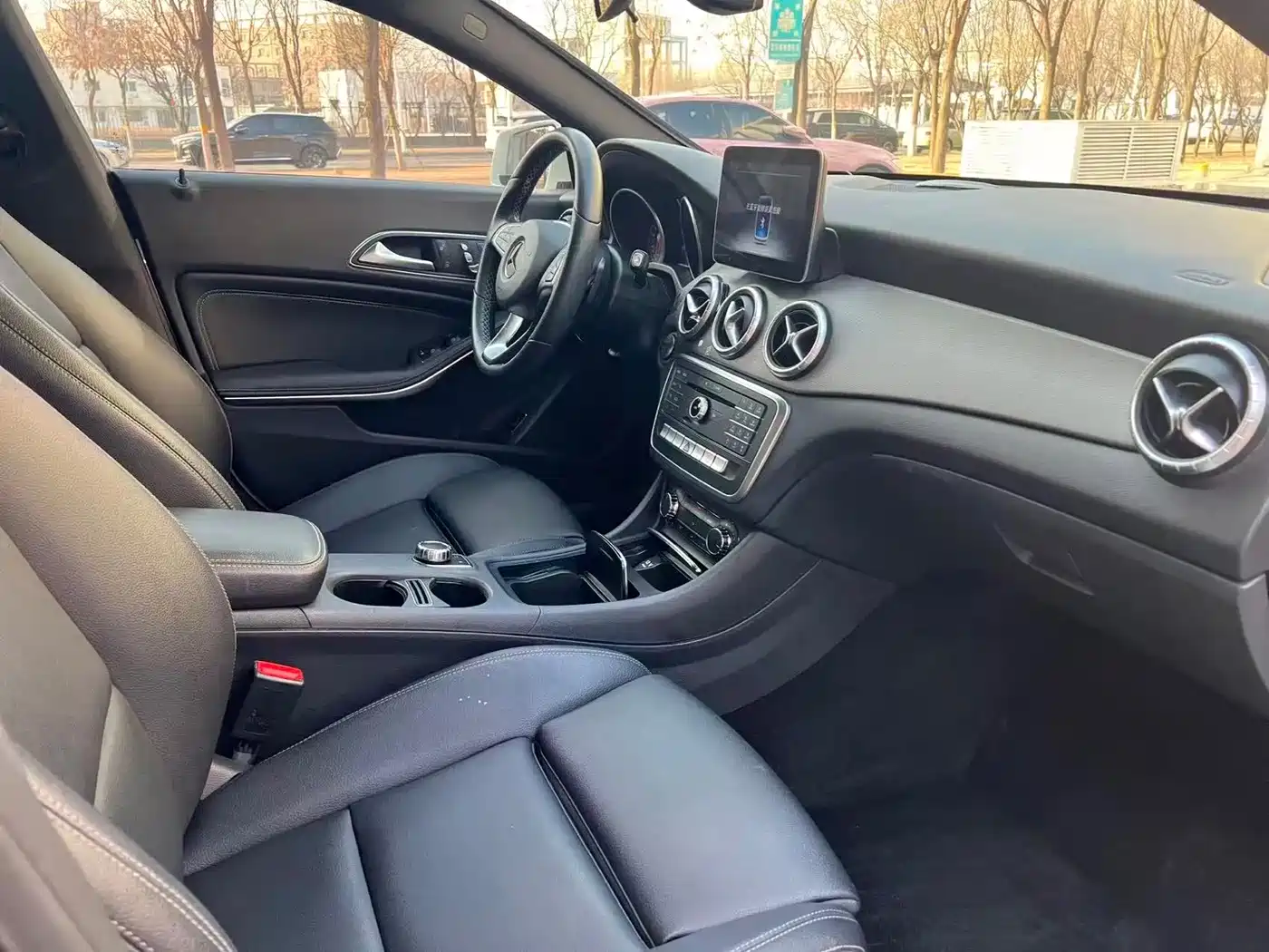 Mercedes-Benz CLA (Import) 2018 CLA 200 Fashion Edition фото 9