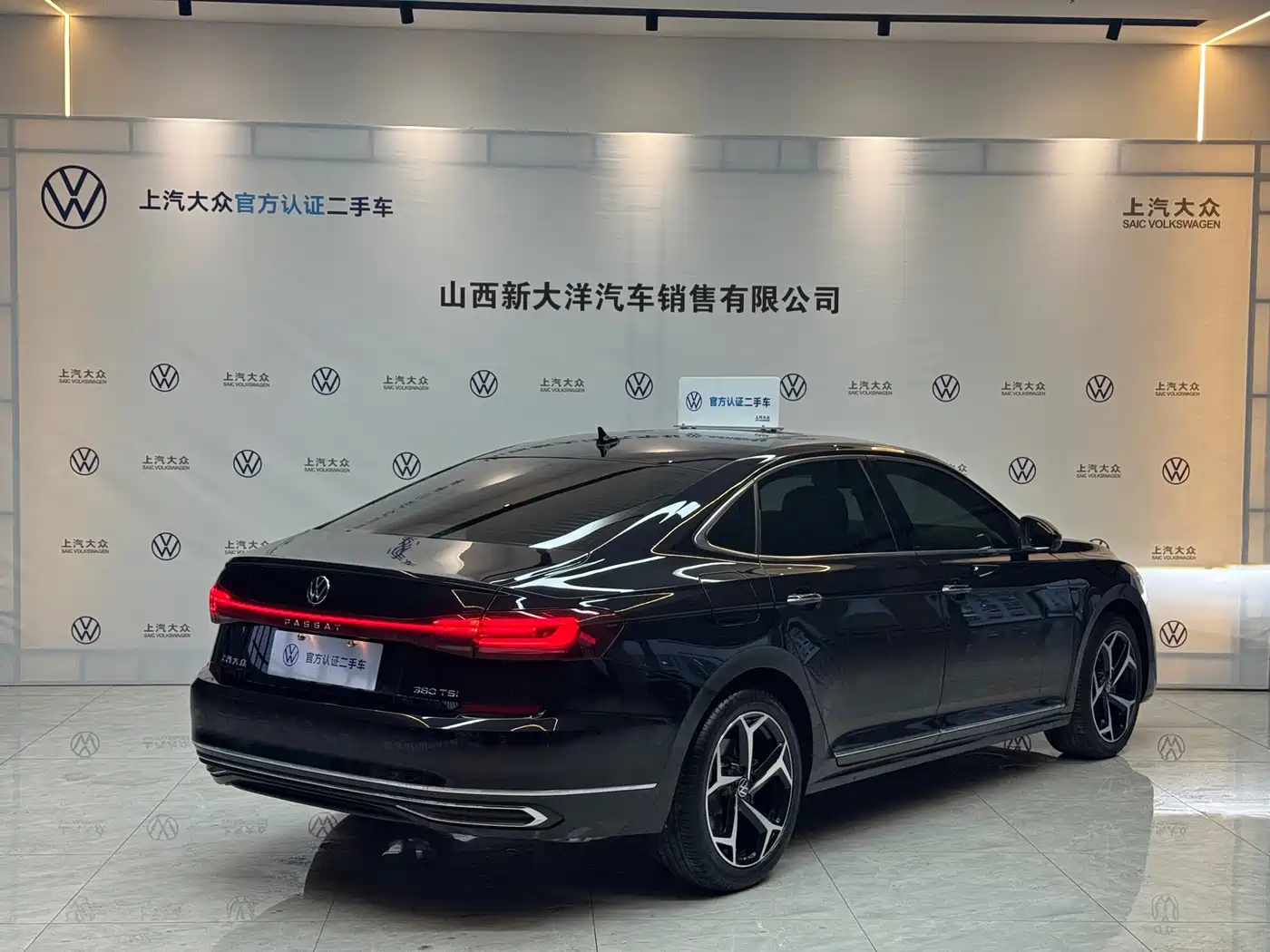 Volkswagen Passat 2024 380TSI Starlight Dragon Glory Edition фото 2