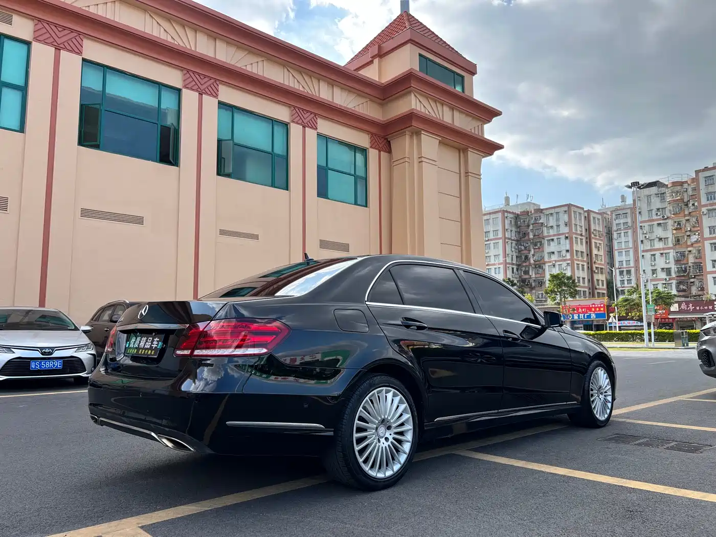 Mercedes-Benz E-Class 2015 E 260 L фото 4
