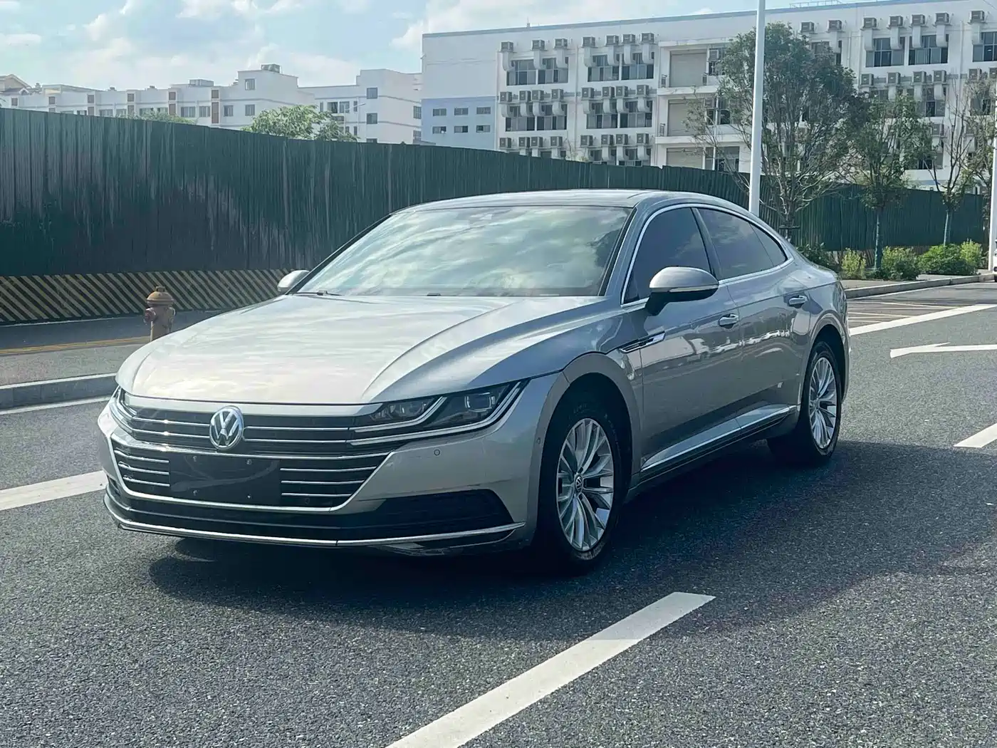 Volkswagen FAW-Volkswagen CC 2019 330TSI Charming Appearance (China V)
