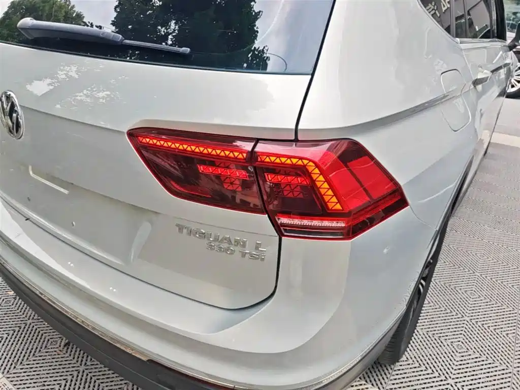 Volkswagen Tiguan L 2017 330TSI Automatic 2WD Flagship Edition фото 8