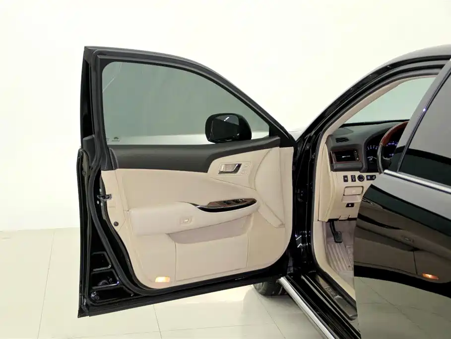 Toyota Crown 2010 4.3L Royal Saloon VIP фото 5