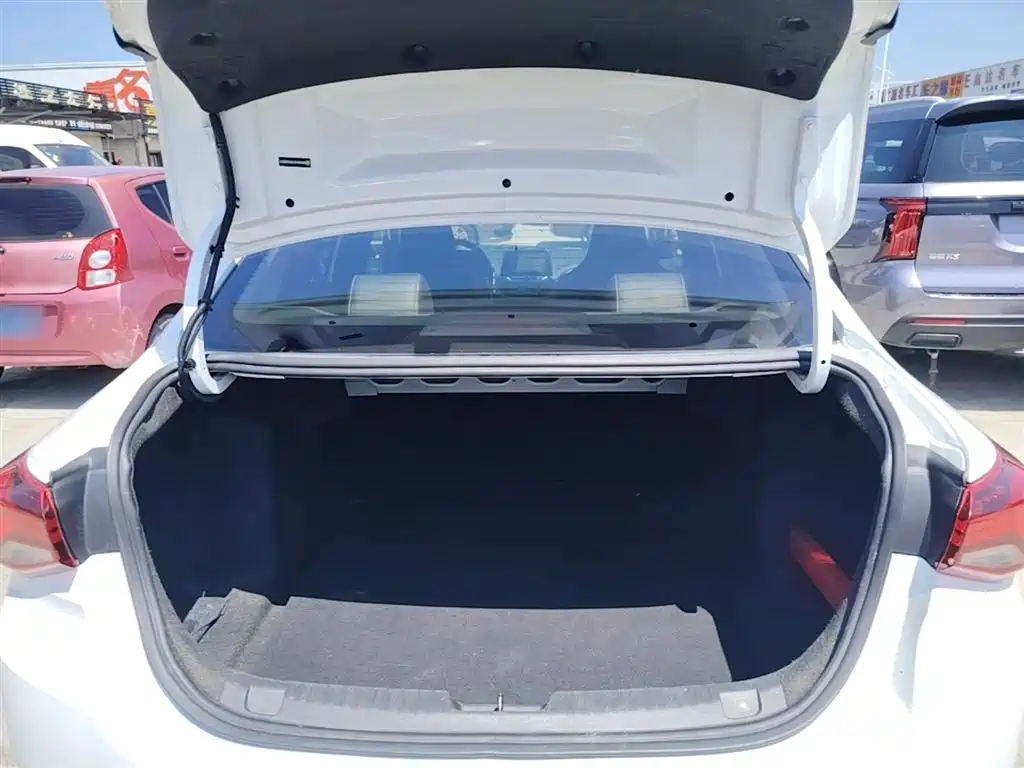 Chevrolet Cavalier 2020 Redline 325T Auto Shining Edition China VI фото 19