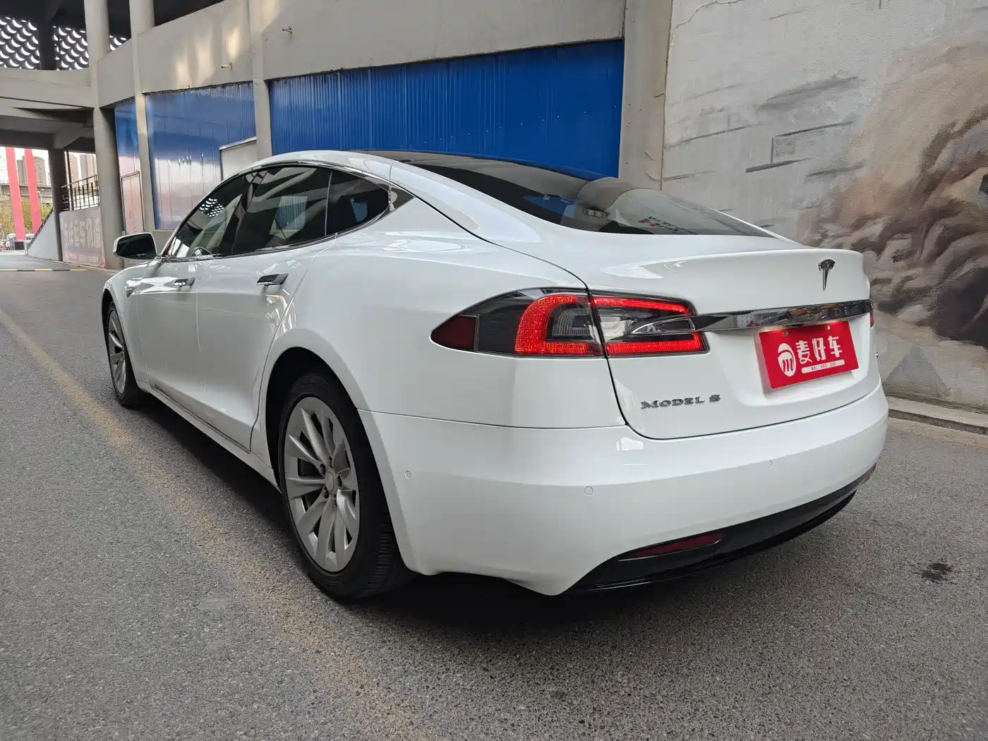 TESLA MODEL S