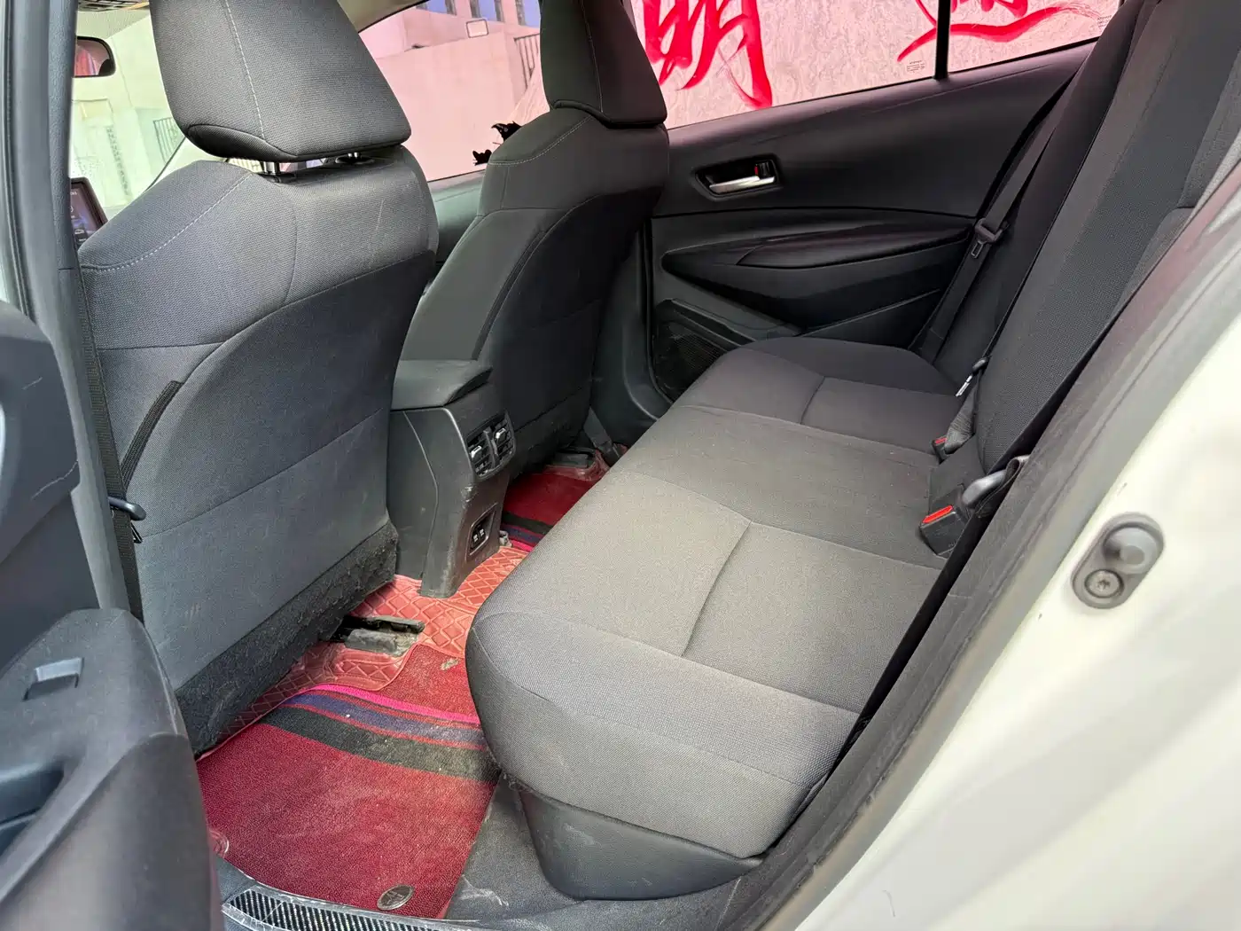 Toyota Corolla 2019 Hybrid 1.8L E-CVT GL-i Elite Edition фото 5