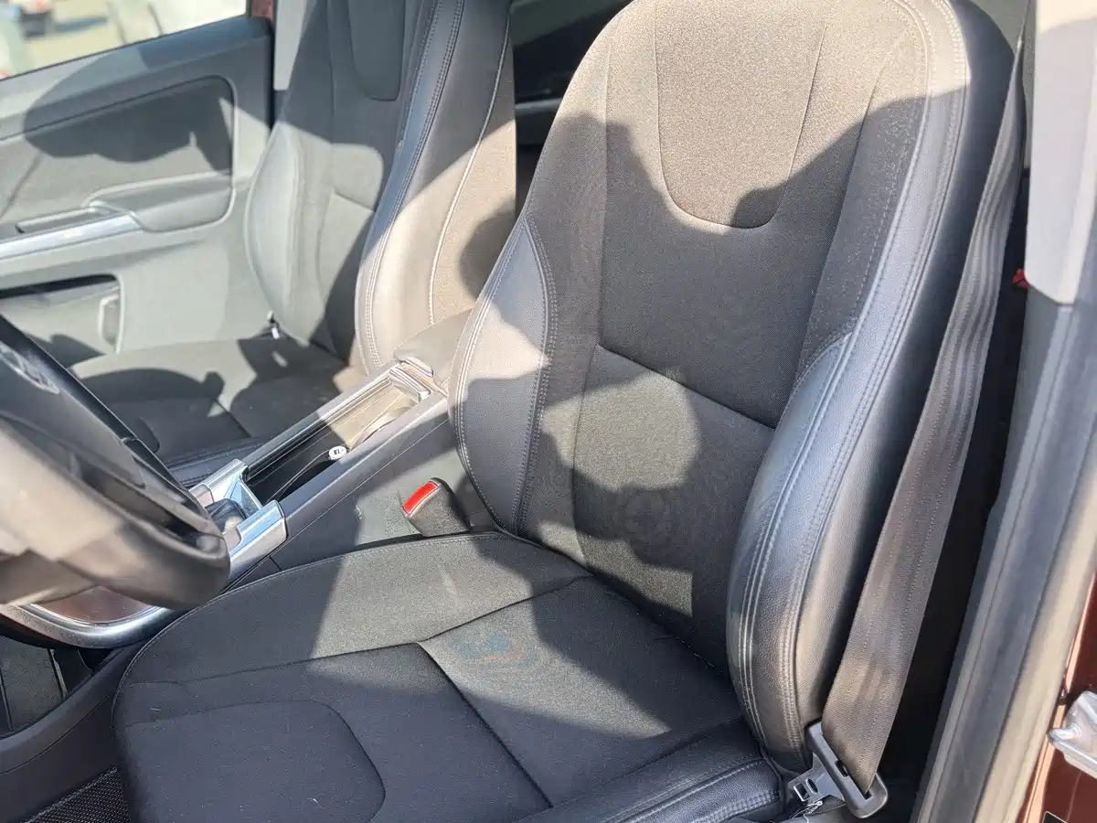 Volvo XC60 2015 2016 T5 Intelligent Travel