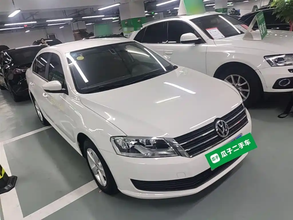 Volkswagen Lavida 2017 1.6L Automatic Comfort Edition фото 4