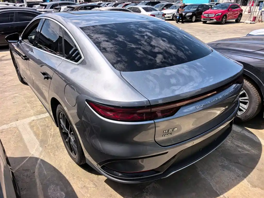 BYD Han 2022 DM-i 121KM Premium Edition фото 4