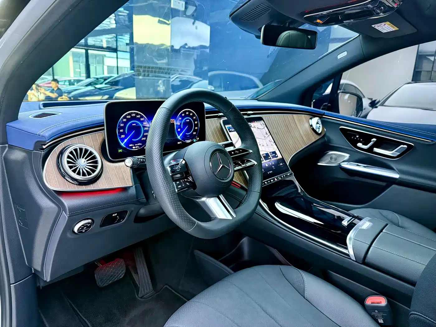 Mercedes-Benz EQE SUV 2023 350 4MATIC Luxury Edition фото 6