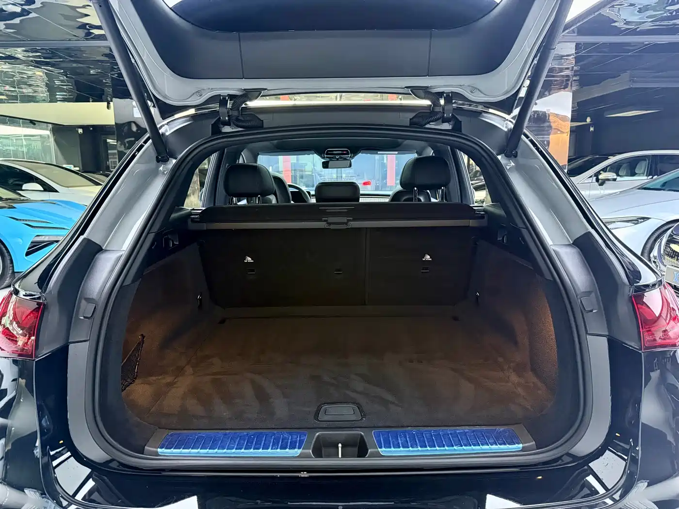 Mercedes-Benz EQE SUV 2023 350 4MATIC Luxury Edition фото 14