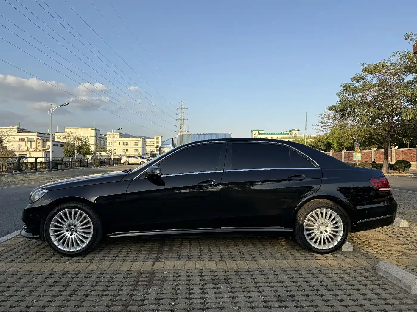 Mercedes-Benz E-Class 2015 E 260 L фото 4