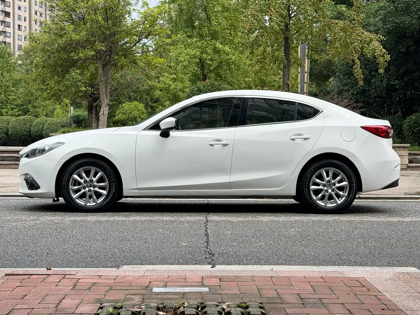 Mazda Mazda 3 2014 2014 Sedan 1.5L Automatic Luxury