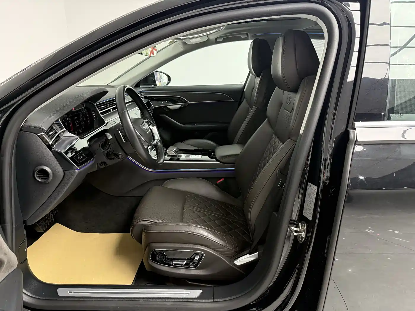 Audi A8 2021 A8L 50 TFSI quattro Comfort фото 6
