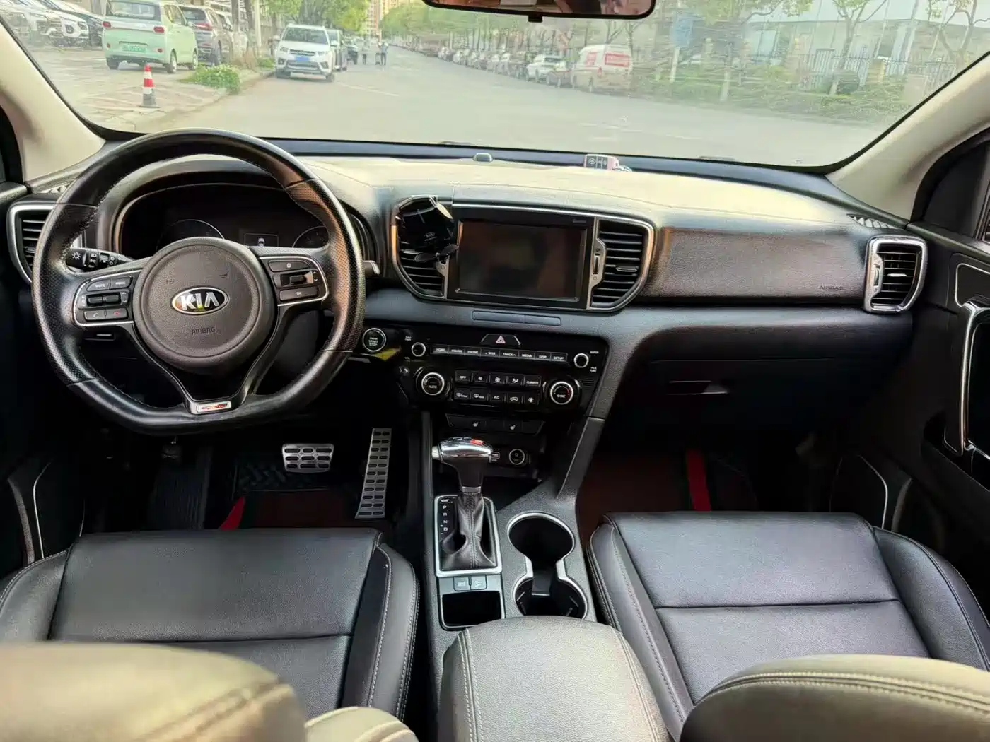 Kia KX5 2017 1.6T Automatic 2WD 15th Anniversary Special DLX фото 6
