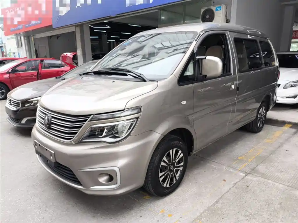 Dongfeng Fengxing Lingzhi 2022 M5 1.6L Utility 5-seater