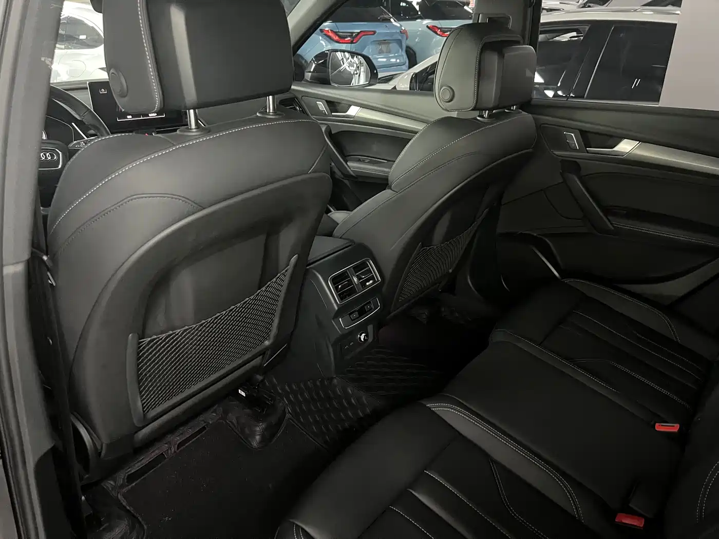 Audi Q5L 2024 Model 40 TFSI Luxury Dynamic фото 6
