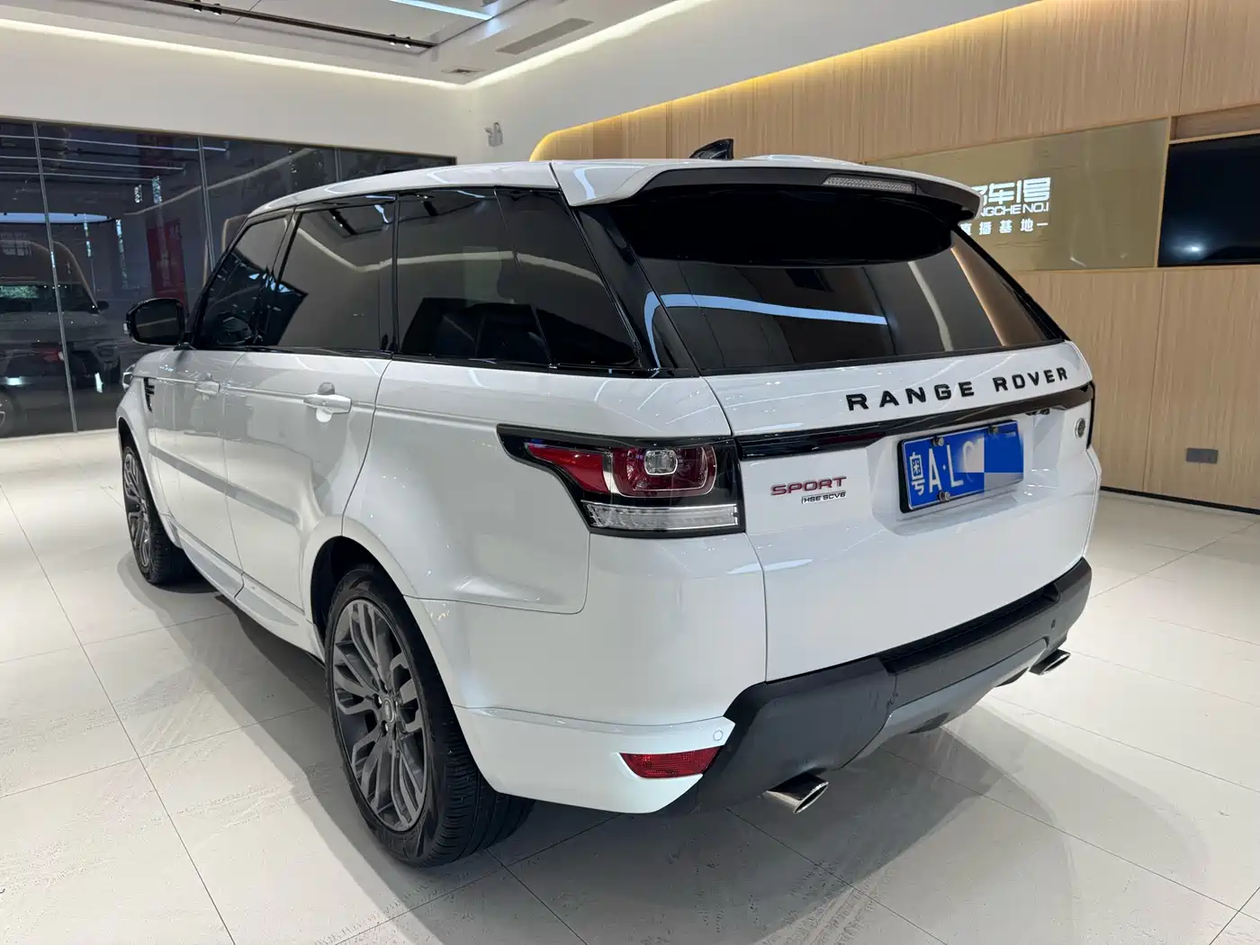 Land Rover Range Rover Sport 2017 3.0 SC V6 HSE DYNAMIC фото 4
