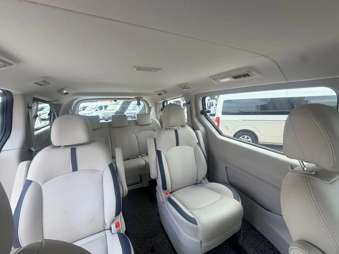 SAIC Maxus Maxus G10 2021 2.0T Automatic Smart Edition Gasoline 7-Seater фото 13