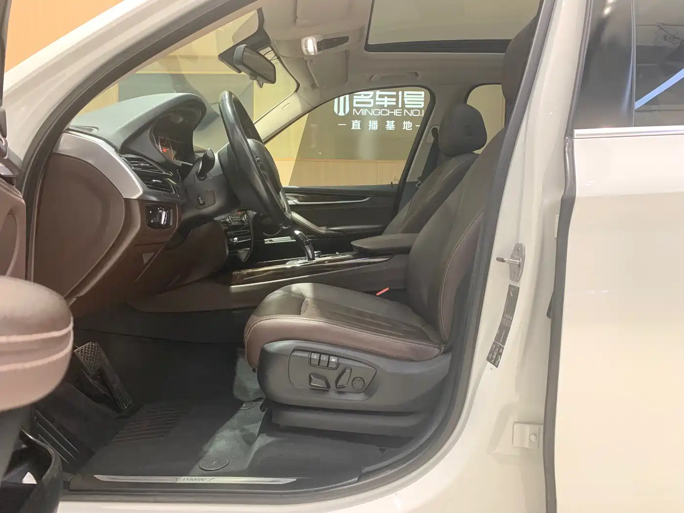 BMW X5 (Import) 2015 xDrive28i фото 6