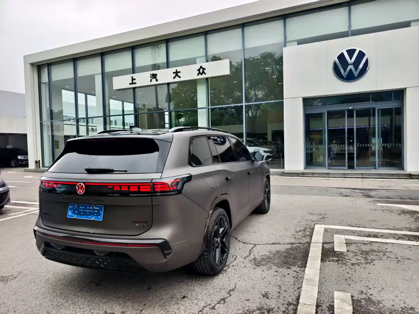 Volkswagen Teramont 2025 Teramont Pro 450TSI 4WD Summit Edition фото 7