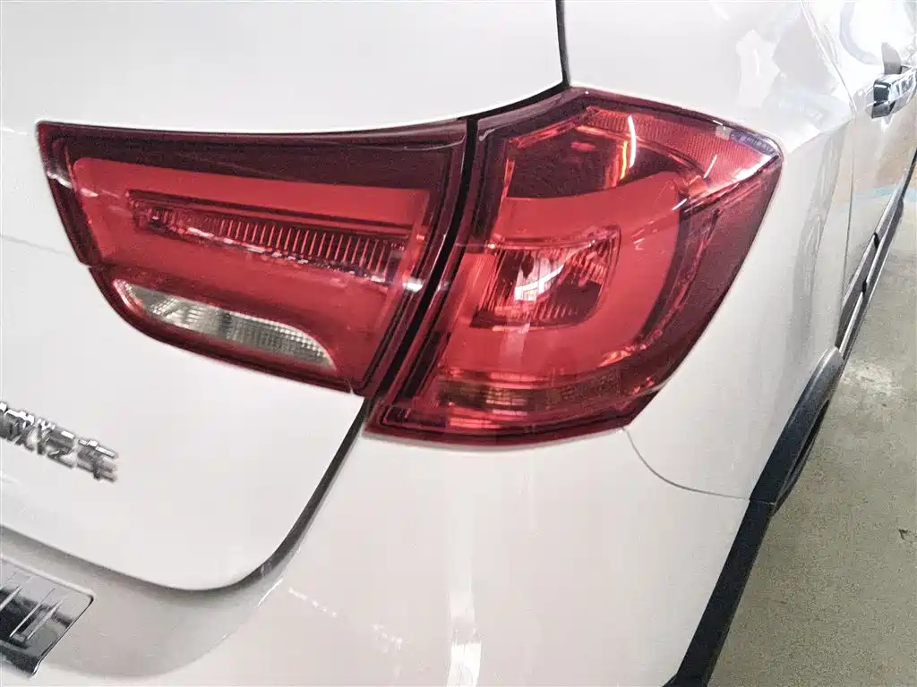 Haval H1 2016 Blue Label 1.5L Manual Luxury фото 8
