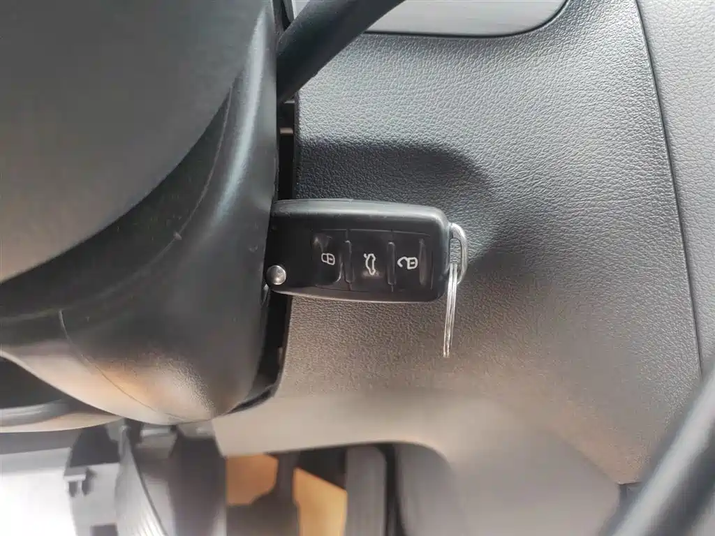 Volkswagen Touran 2015 1.4T DSG Comfort Edition 5-seater фото 17