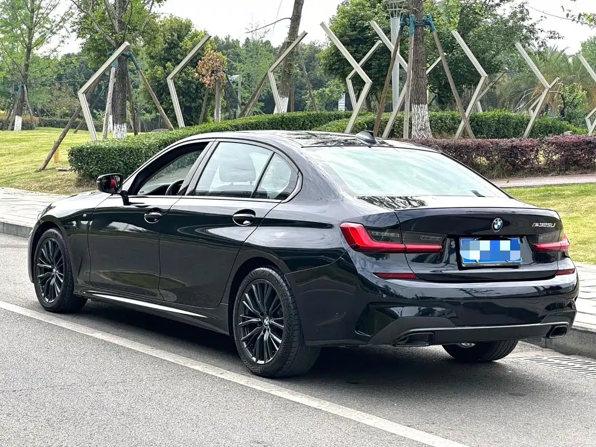 Photo 5 - BMW 3 Series