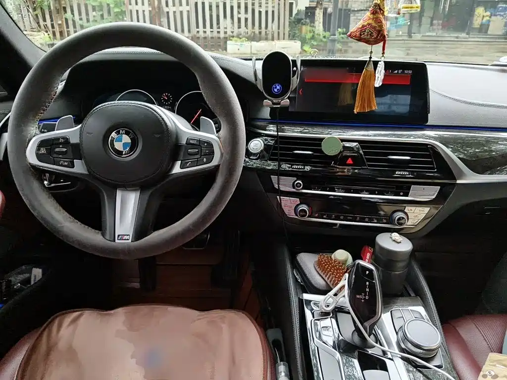 Photo 10 - BMW 5 Series