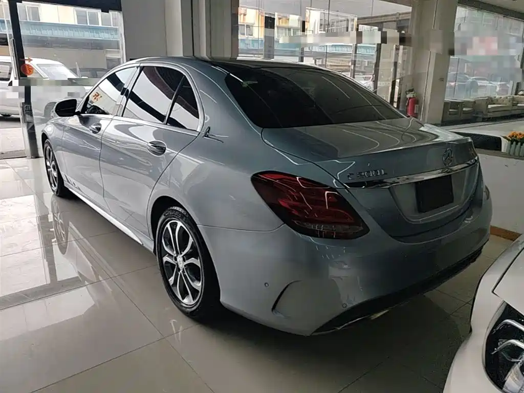 Mercedes-Benz C-Class 2015 Facelift C 200 L Sport фото 5