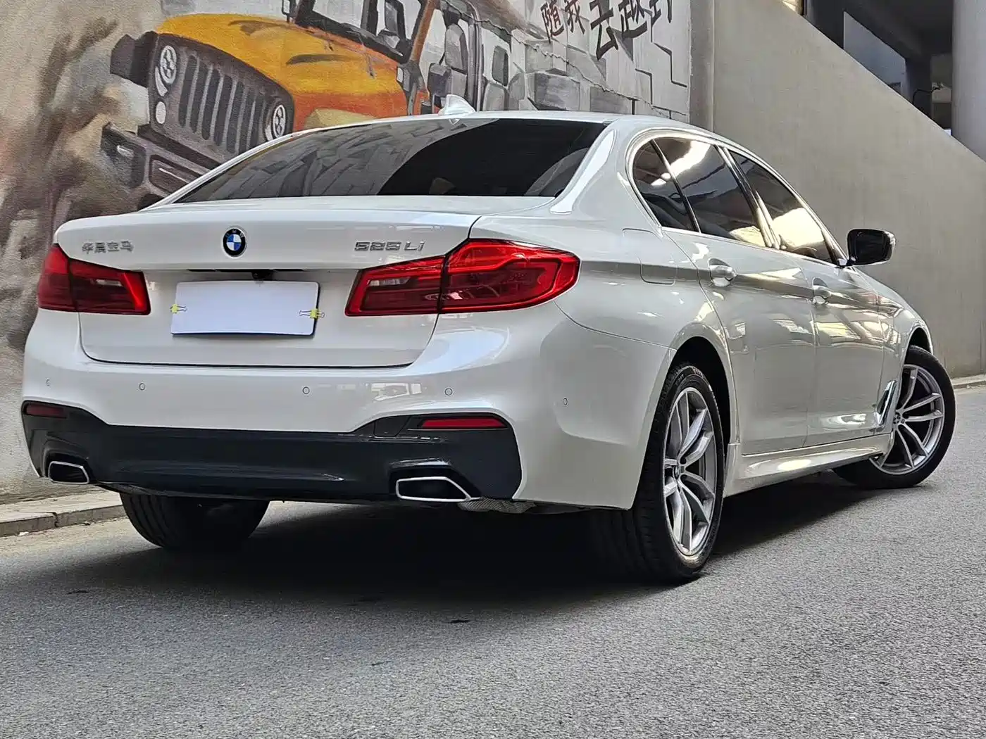 BMW 5 Series 2020 525Li M Sport Package фото 3