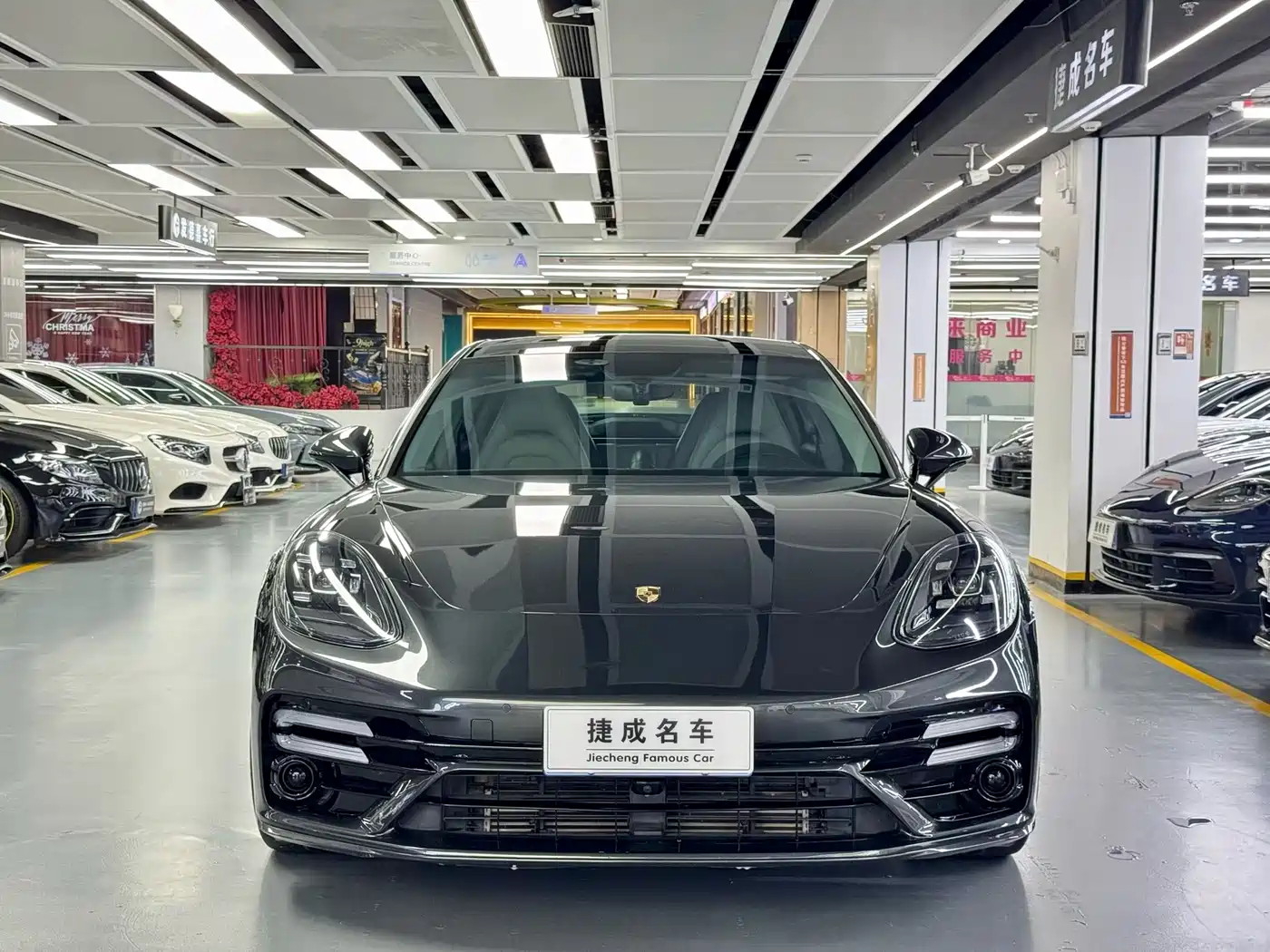 Porsche Panamera 2017 Panamera 3.0T фото 2