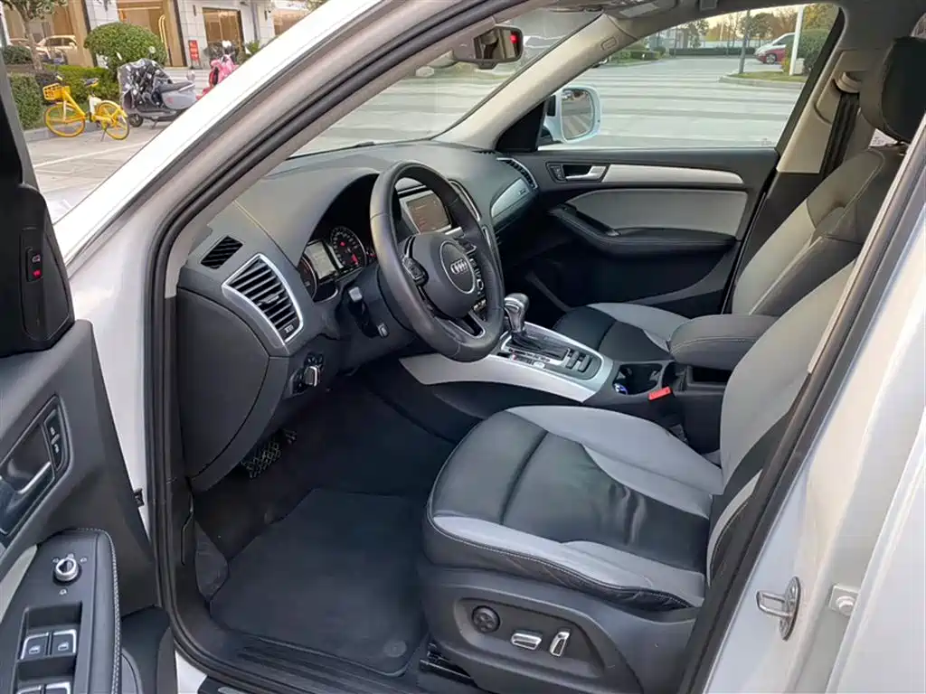 Audi Q5 2017 Plus 40 TFSI Technology фото 14
